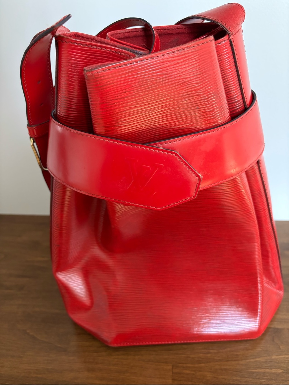 Louis Vuitton Red Epi sac Depaule GM